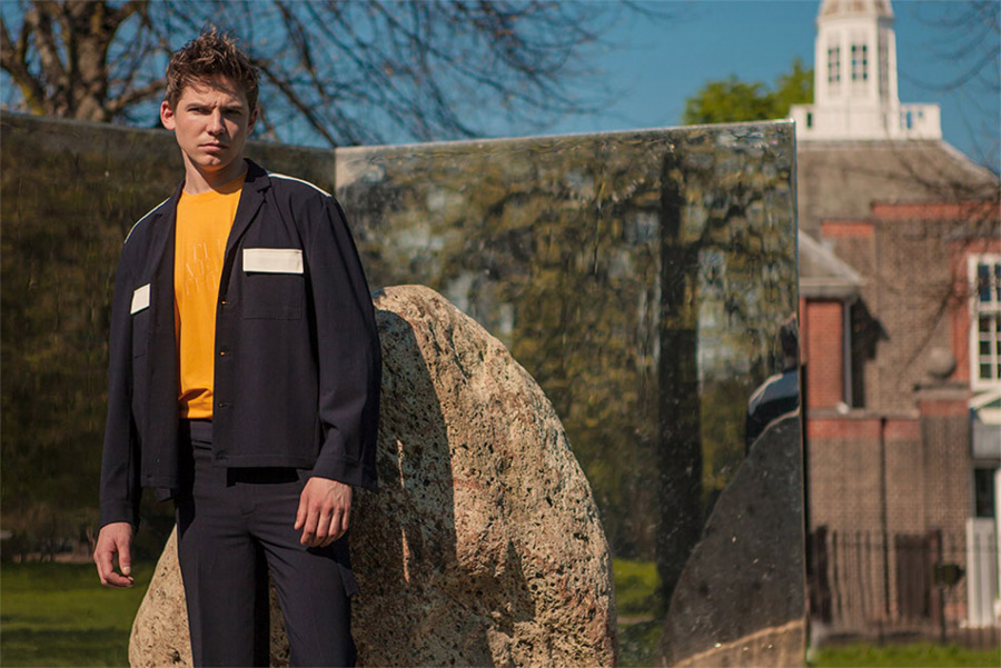 더 베리 띵(THE VERY THING) 심플 프린트 티셔츠(옐로우)