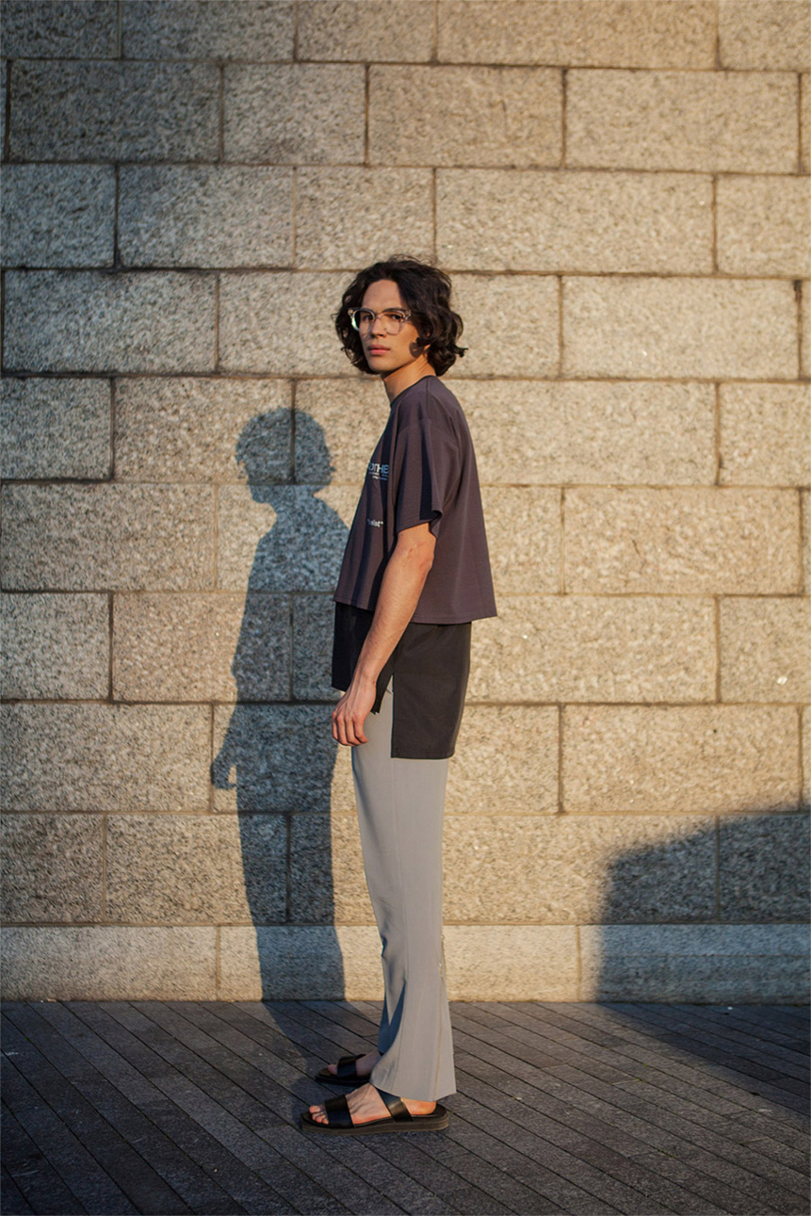 노블클로즈(NOVELCLOTHES) 레이어드 크롭 티셔츠(차콜)