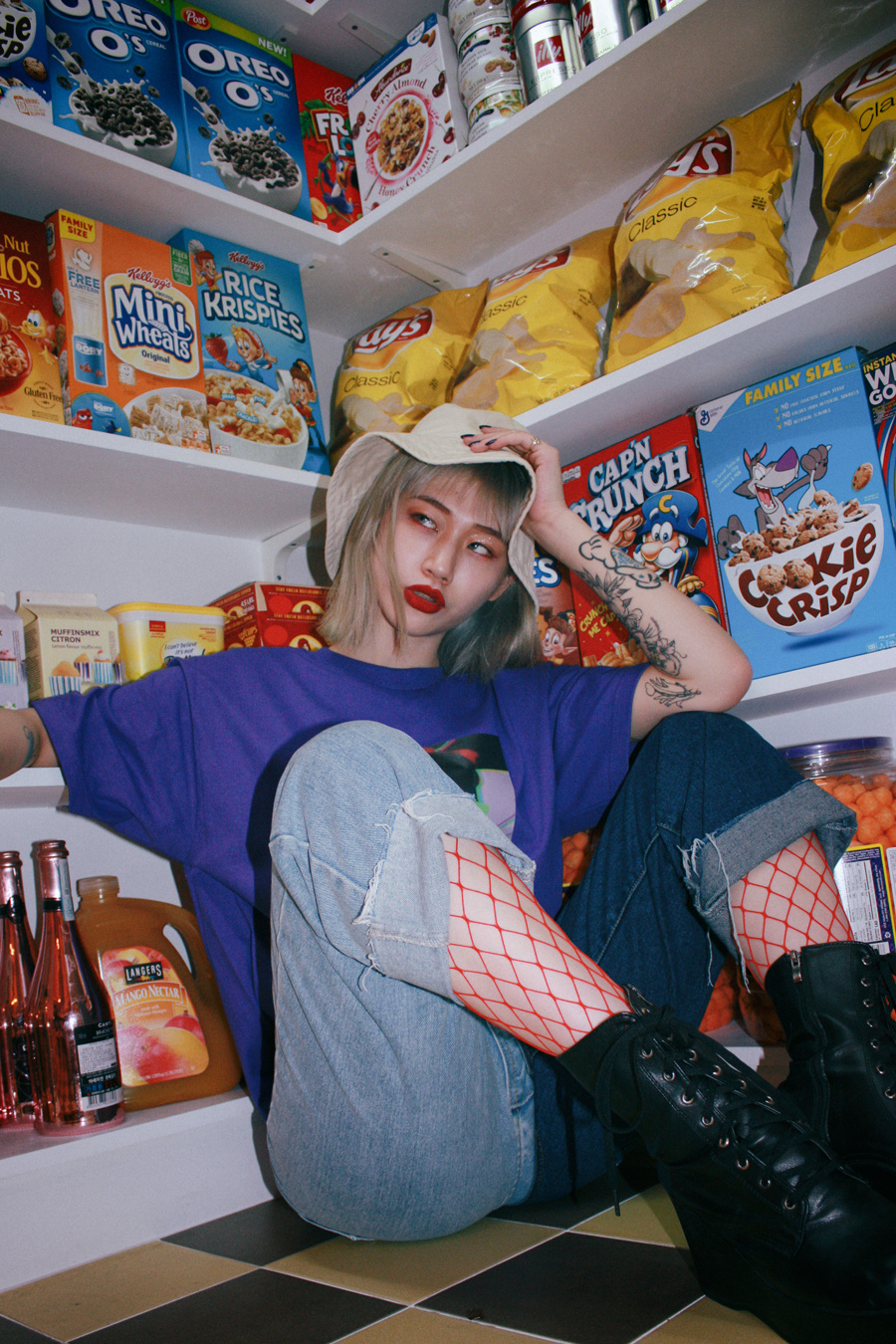 트립션(TRIPSHION) 언자이어티 걸 티셔츠 - 8컬러