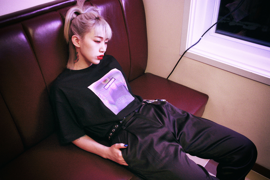 트립션(TRIPSHION) 알코올 차일드 티셔츠 - 8컬러