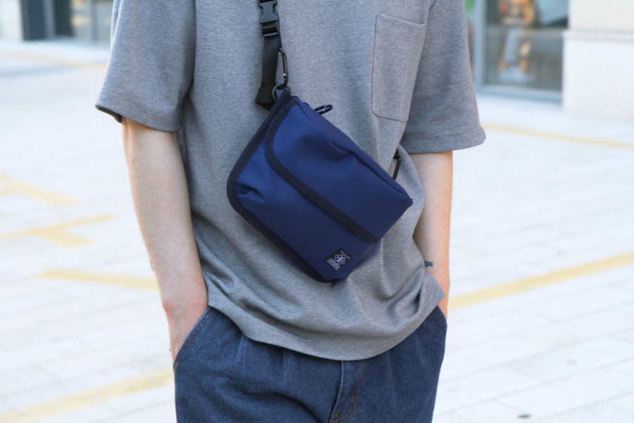 이스트인디고(EASTINDIGO) 볼륨 사코슈백 블랙