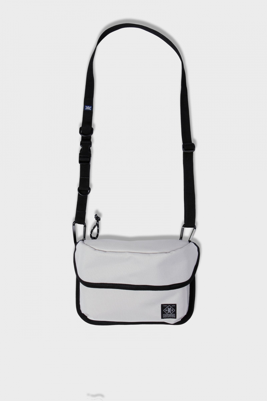 이스트인디고(EASTINDIGO) 볼륨 사코슈백 블랙