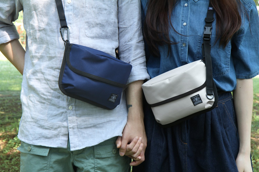 이스트인디고(EASTINDIGO) 볼륨 사코슈백 블랙