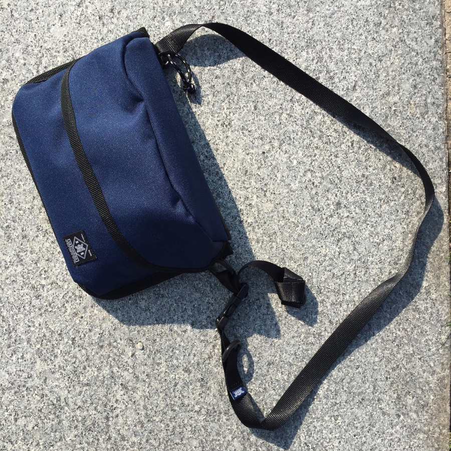 이스트인디고(EASTINDIGO) 볼륨 사코슈백 블랙