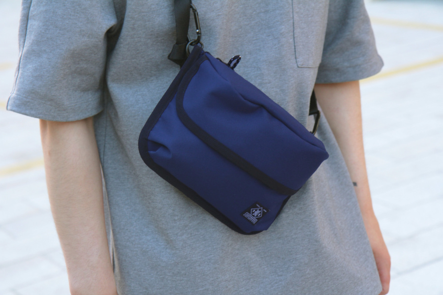 이스트인디고(EASTINDIGO) 볼륨 사코슈백 블랙