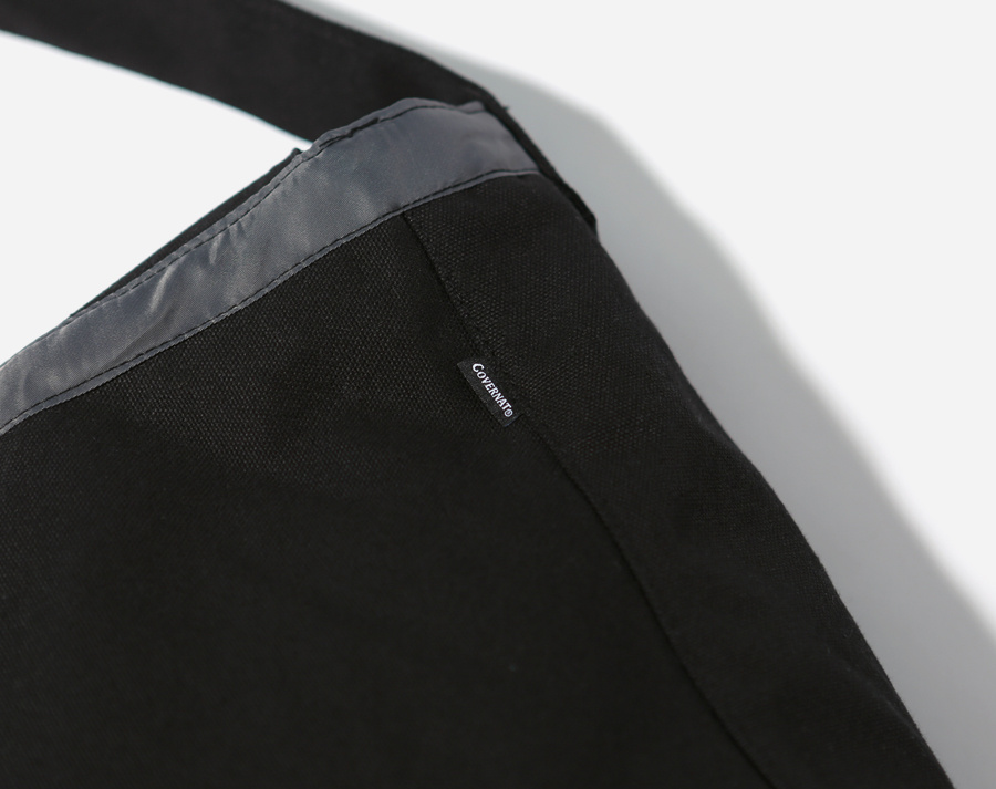커버낫(COVERNAT) AUTHENTIC LOGO MAIL BAG BLACK
