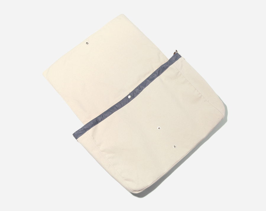 커버낫(COVERNAT) AUTHENTIC LOGO MAIL BAG IVORY