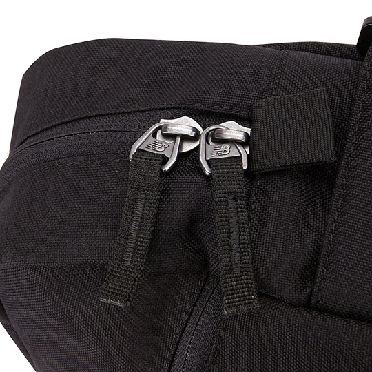 () SOLID SQUARE SLING BAG