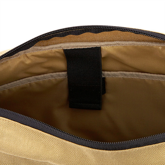 () SOLID SQUARE SLING BAG