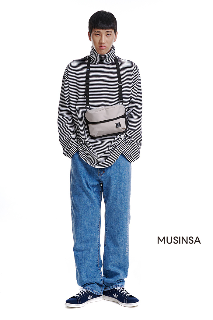 이스트인디고(EASTINDIGO) 볼륨 사코슈백 블랙