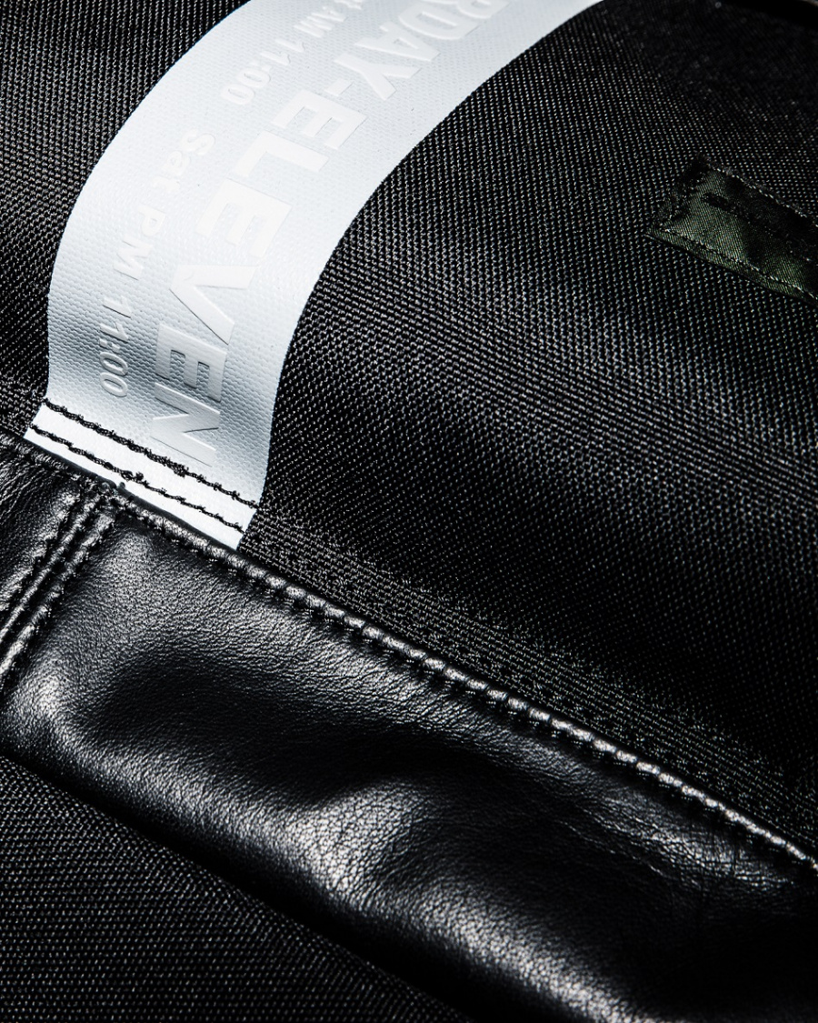 세러데이일레븐(SATURDAY ELEVEN) 리프라퍼 백팩 블랙/화이트