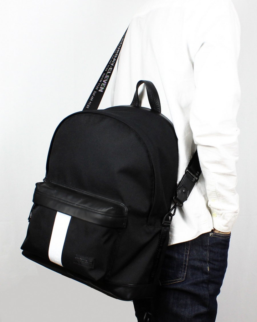 세러데이일레븐(SATURDAY ELEVEN) 리프라퍼 백팩 블랙/화이트