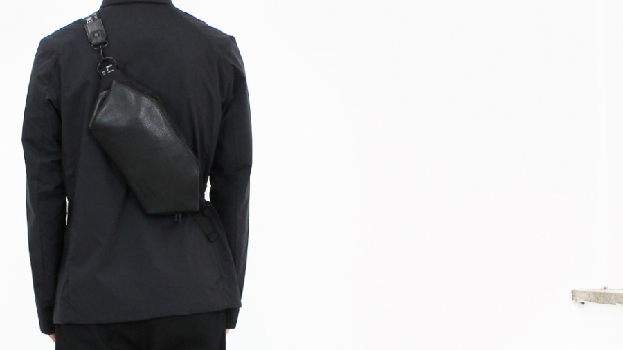 세러데이일레븐(SATURDAY ELEVEN) 리스윙 슬링백 블랙