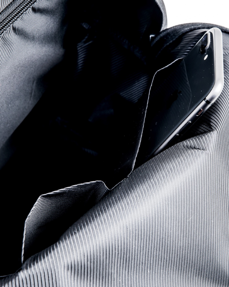 세러데이일레븐(SATURDAY ELEVEN) 리프라퍼 백팩 블랙