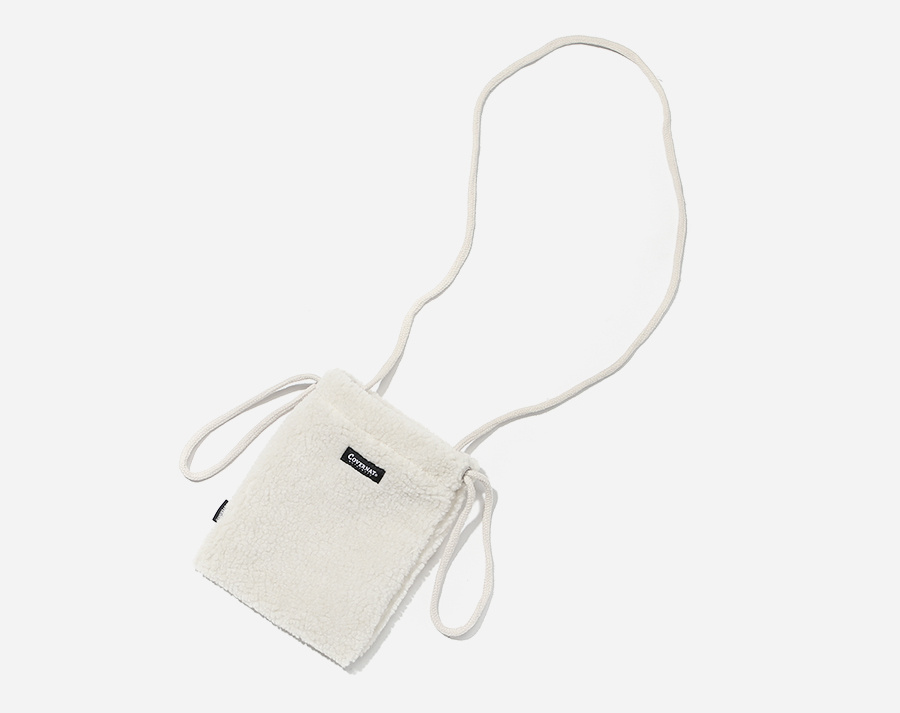 커버낫(COVERNAT) AUTHENTIC LOGO BOA POUCH IVORY
