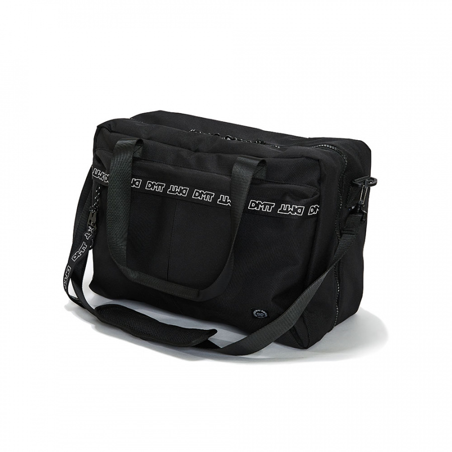 디엠티_피에스티브이엠(DMT_PSTVM) LOGO TAPE TRAVEL BOOTS BAG BLACK(PU)