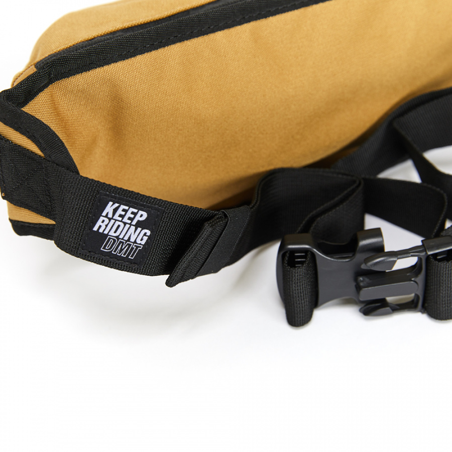 디엠티_피에스티브이엠(DMT_PSTVM) LOGO TAPE WAIST BAG BEIGE
