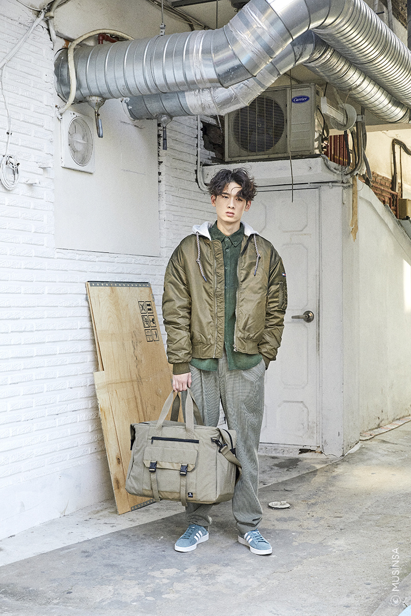 디얼스(THE EARTH) WASHED CORDURA 38L TRAVEL BAG - BLACK