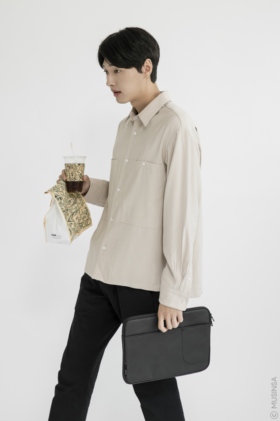 스위치(SWEETCH) 12인치 포트폴리오 터치바 네이비