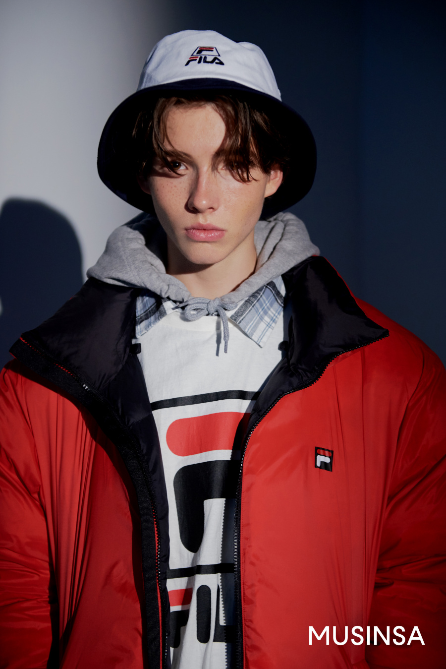 휠라(FILA) 리버시블 롱다운 점퍼 (FE2DJA6103XBLK)