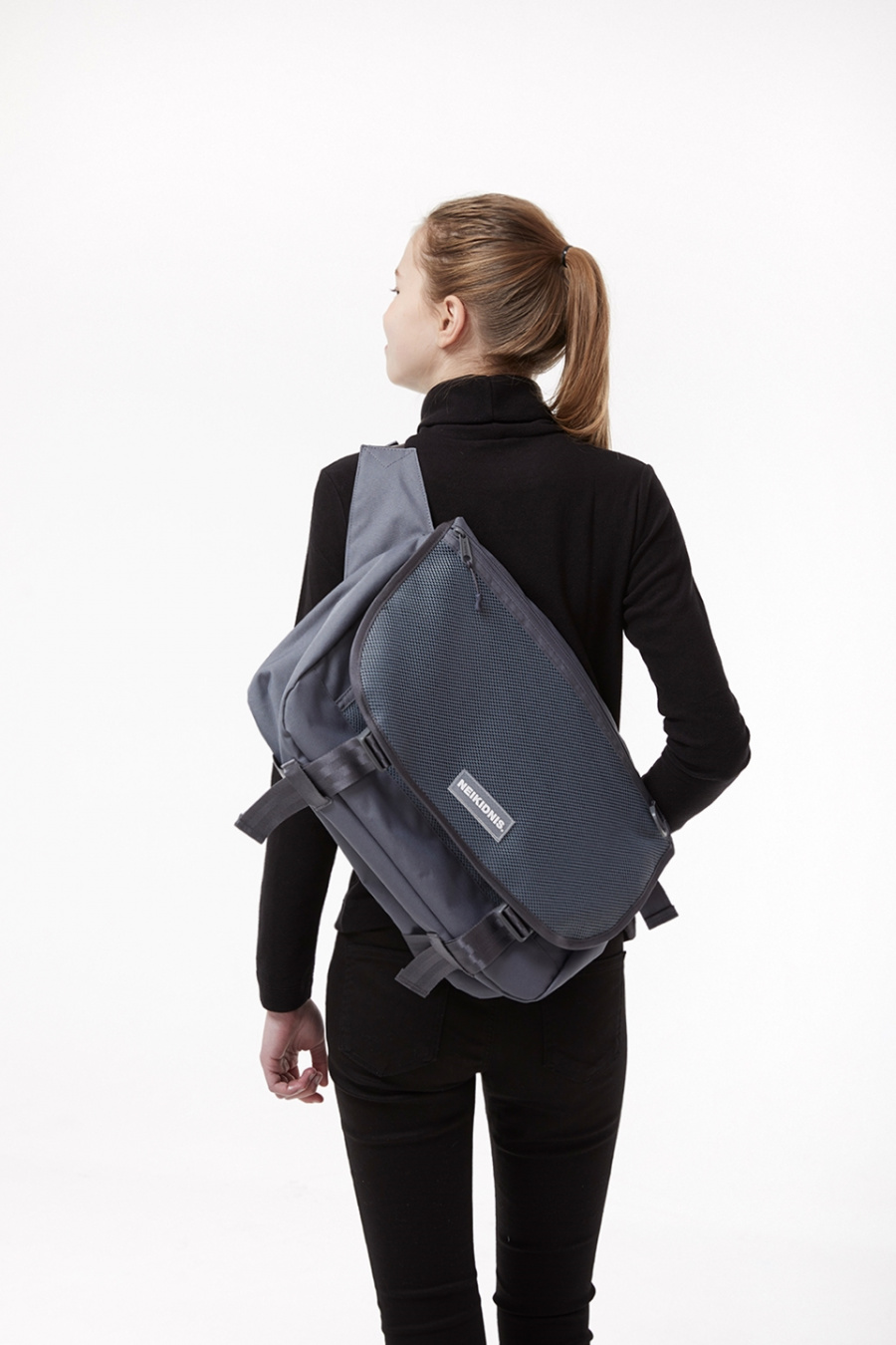 네이키드니스(NEIKIDNIS) WIDE VISION MESSENGER BAG / CHARCOAL