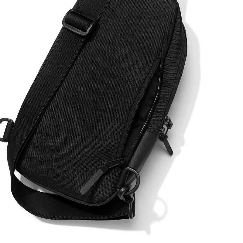이벳필드(EBBETSFIELD) CORDURA VERTICAL SLING BAG BLACK
