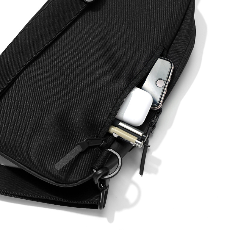 이벳필드(EBBETSFIELD) CORDURA VERTICAL SLING BAG BLACK