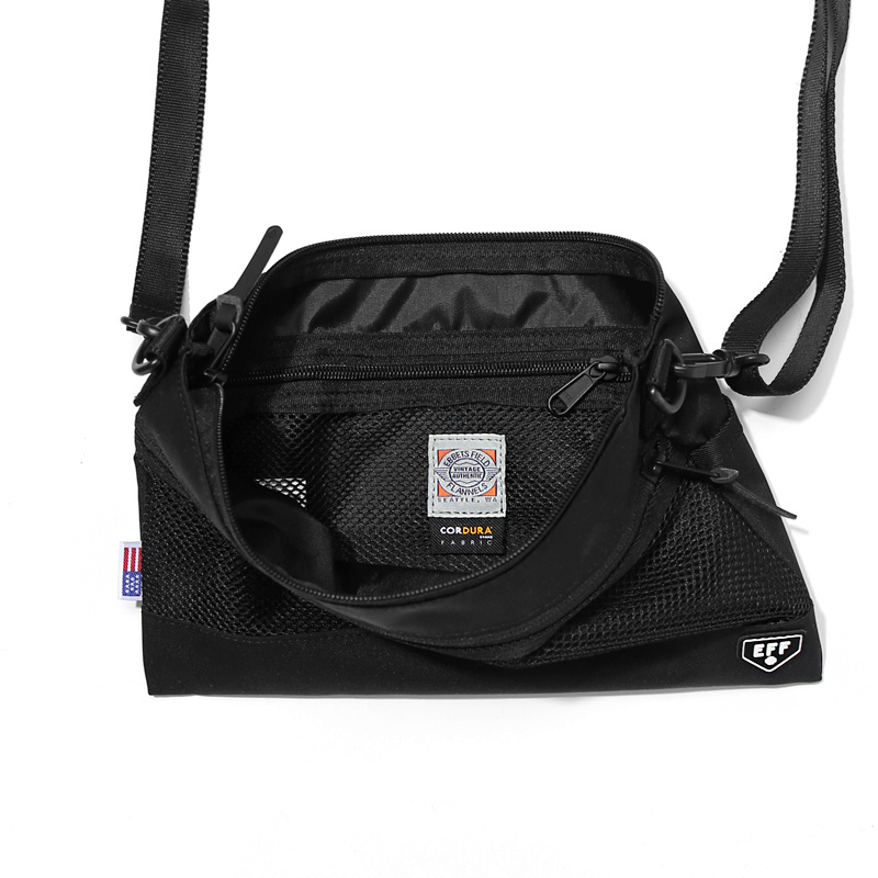 이벳필드(EBBETSFIELD) CORDURA SACOCHE BAG  BLACK
