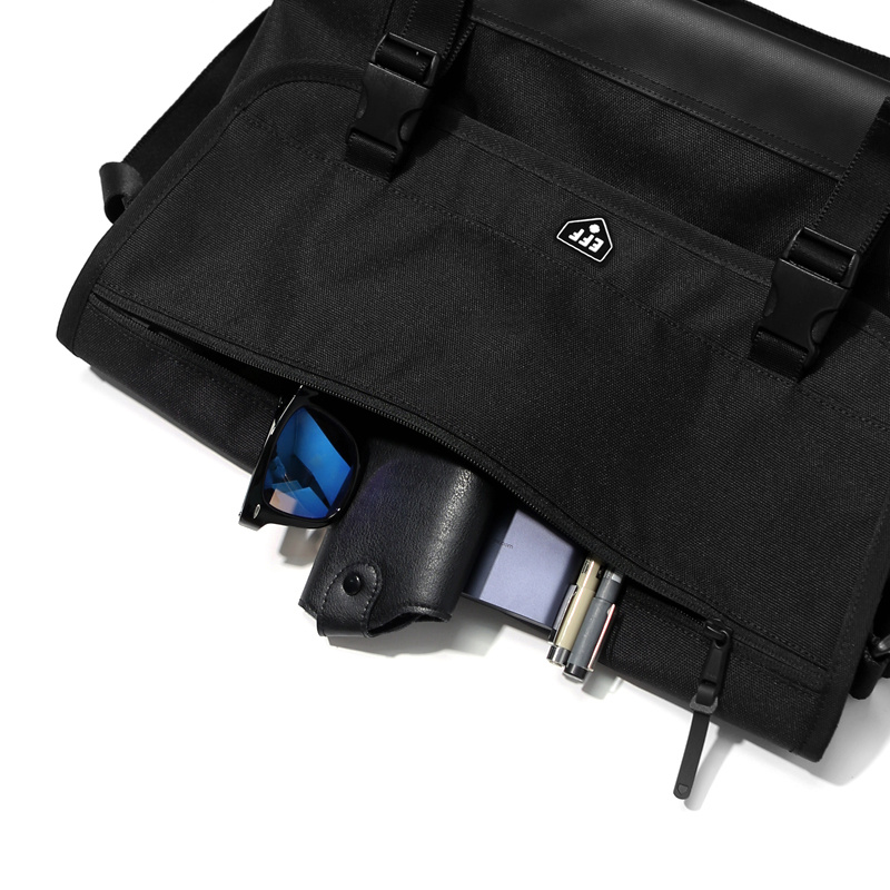 이벳필드(EBBETSFIELD) CORDURA MESSENGER BAG BLACK