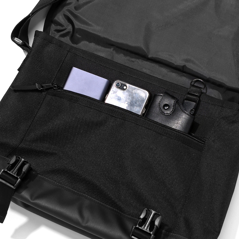 이벳필드(EBBETSFIELD) CORDURA MESSENGER BAG BLACK