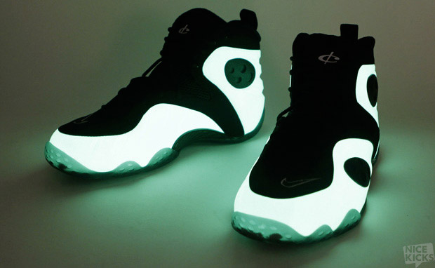 nike zoom rookie glow in the dark 2018