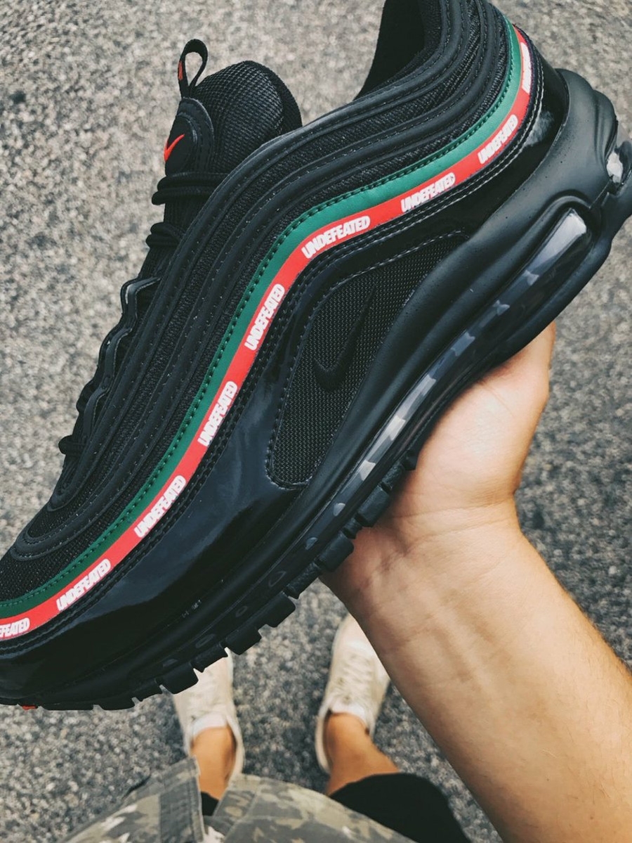 언디피티드(UNDFTD)와 나이키(Nike)의 협업 스니커즈, 에어 맥스 97 사진 유출 언디피티드(UNDFTD)와 나이키(Nike)의 협업 스니커즈, 에어 맥스 97 사진 유출