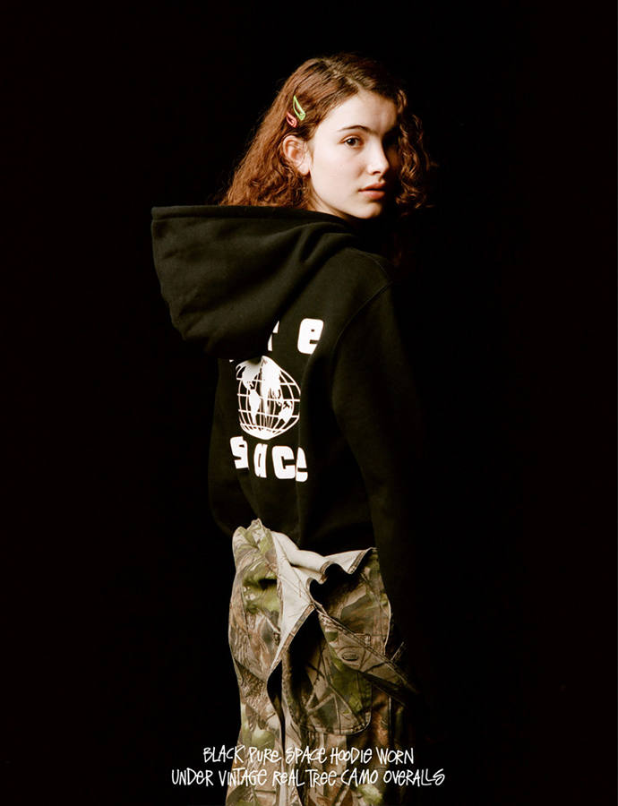 스트릿 무드 진한 스투시(STUSSY)의 2018 S/S 컬렉션 스트릿 무드 진한 스투시(STUSSY)의 2018 S/S 컬렉션