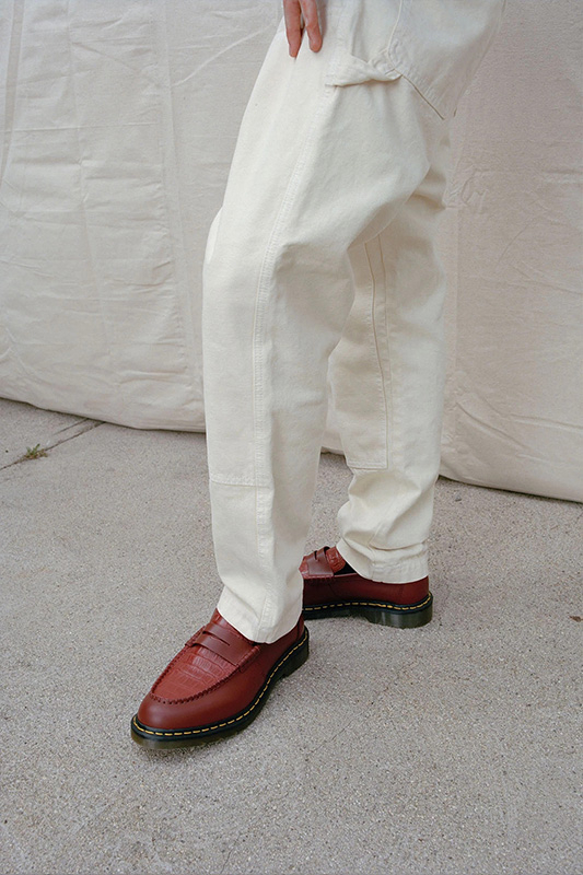 스투시(STUSSY)와 닥터마틴(DR.MARTENS)의 로퍼 합작 스투시(STUSSY)와 닥터마틴(DR.MARTENS)의 로퍼 합작