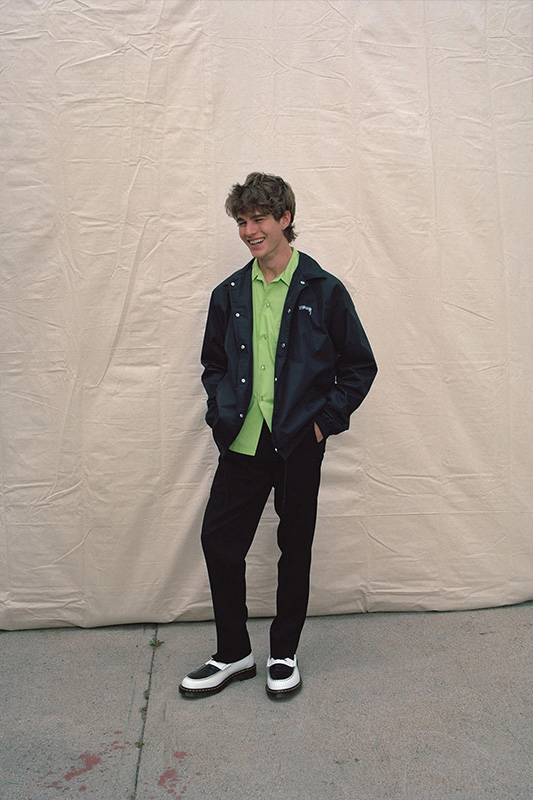 스투시(STUSSY)와 닥터마틴(DR.MARTENS)의 로퍼 합작 스투시(STUSSY)와 닥터마틴(DR.MARTENS)의 로퍼 합작