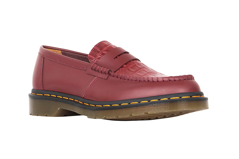 스투시(STUSSY)와 닥터마틴(DR.MARTENS)의 로퍼 합작 스투시(STUSSY)와 닥터마틴(DR.MARTENS)의 로퍼 합작