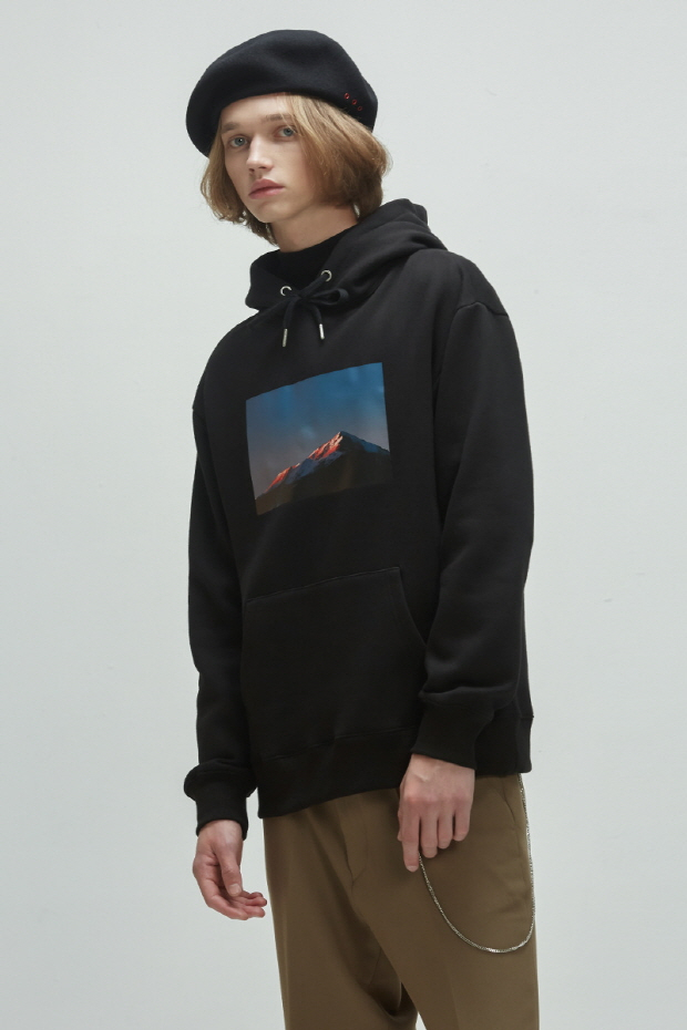이스트쿤스트(IST KUNST)의 18 F/W 3차 딜리버리 공개! 이스트쿤스트(IST KUNST)의 18 F/W 3차 딜리버리 공개!