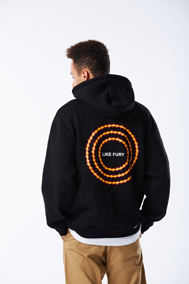 네스티킥(NASTYKICK)이 전하는 18 F/W 7차 딜리버리 발매 소식 네스티킥(NASTYKICK)이 전하는 18 F/W 7차 딜리버리 발매 소식