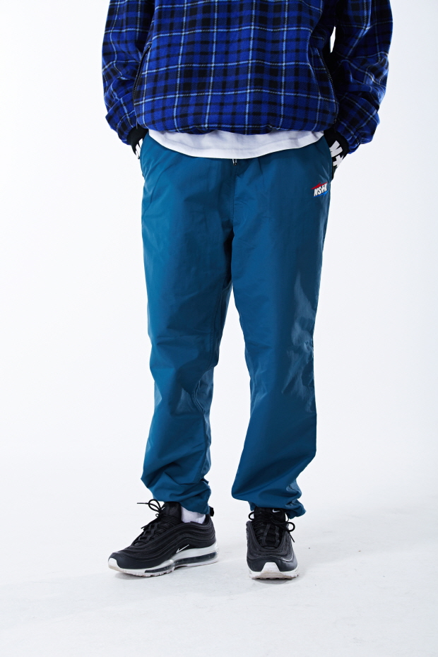 네스티킥(NASTYKICK)이 전하는 18 F/W 7차 딜리버리 발매 소식 네스티킥(NASTYKICK)이 전하는 18 F/W 7차 딜리버리 발매 소식