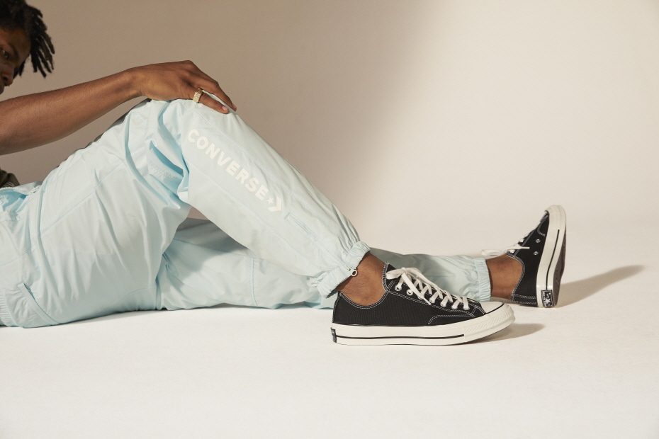 컨버스(CONVERSE)의 스테디셀러 척 70 블랙 무신사 한정 재발매! 컨버스(CONVERSE)의 스테디셀러 척 70 블랙 무신사 한정 재발매!
