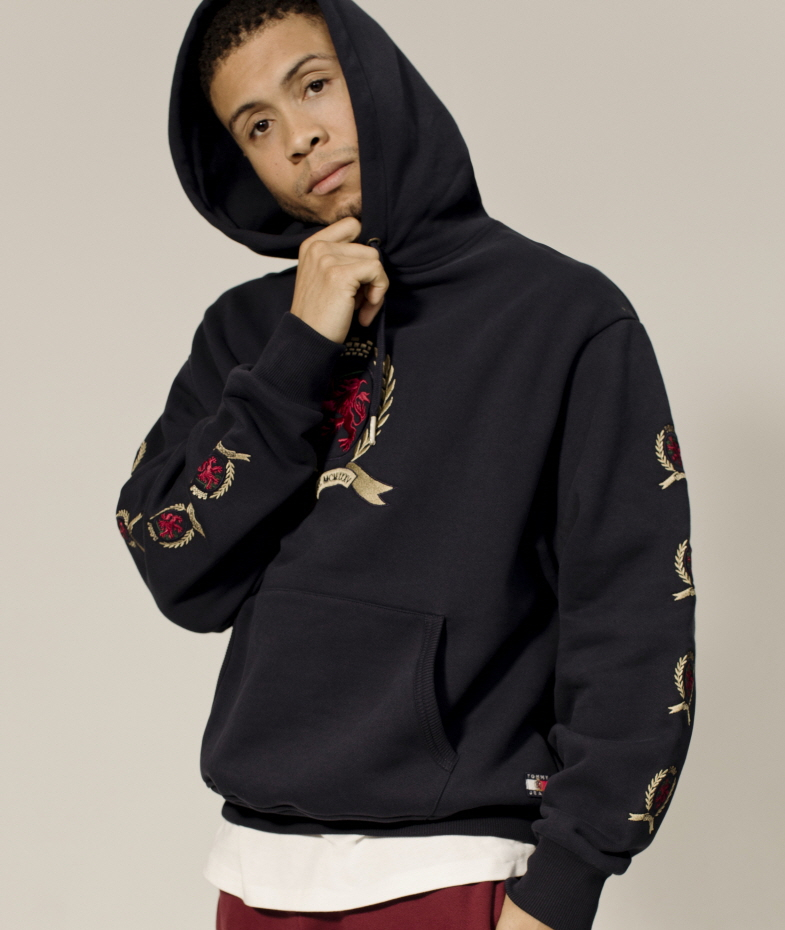 무신사 스페셜 이슈 : 무신사 한정으로 선보이는 타미 진(TOMMY JEANS)의 크레스트 캡슐 컬렉션 무신사 스페셜 이슈 : 무신사 한정으로 선보이는 타미 진(TOMMY JEANS)의 크레스트 캡슐 컬렉션