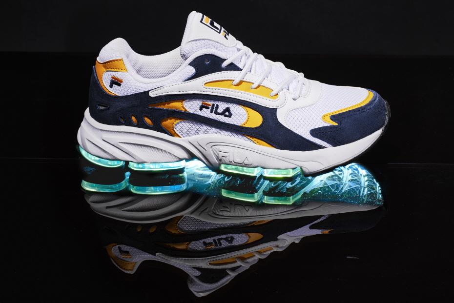휠라(FILA), 새로운 디자인의 스니커즈 이머지 2 99 발매 휠라(FILA), 새로운 디자인의 스니커즈 이머지 2 99 발매