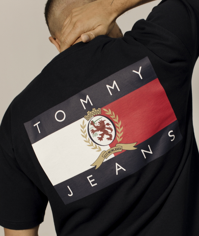 무신사 스페셜 이슈 : 무신사 한정으로 선보이는 타미 진(TOMMY JEANS)의 크레스트 캡슐 컬렉션 무신사 스페셜 이슈 : 무신사 한정으로 선보이는 타미 진(TOMMY JEANS)의 크레스트 캡슐 컬렉션