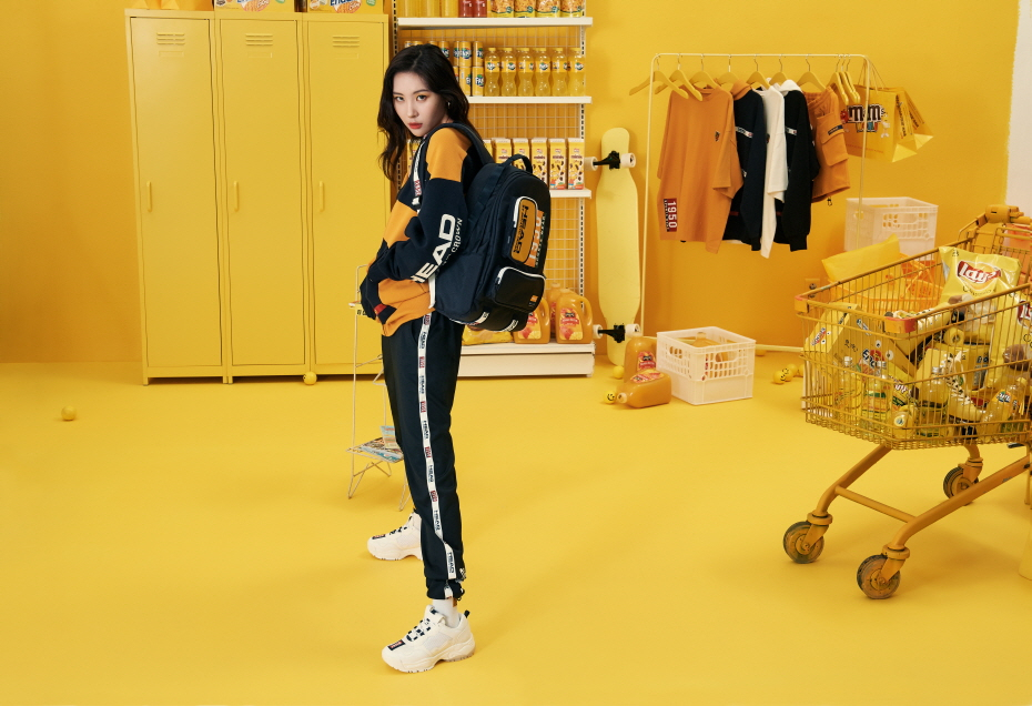 무신사 스페셜 이슈 : 헤드(HEAD) X 로맨틱크라운(ROMANTIC CROWN) 19 S/S 1차 한정 발매 무신사 스페셜 이슈 : 헤드(HEAD) X 로맨틱크라운(ROMANTIC CROWN) 19 S/S 1차 한정 발매