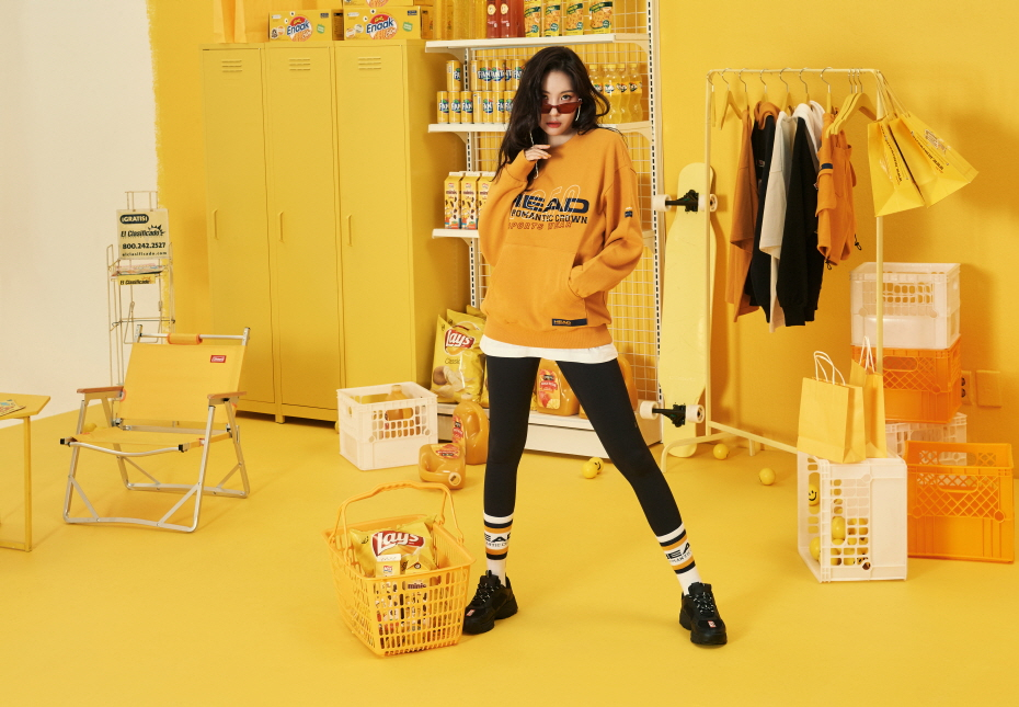 무신사 스페셜 이슈 : 헤드(HEAD) X 로맨틱크라운(ROMANTIC CROWN) 19 S/S 1차 한정 발매 무신사 스페셜 이슈 : 헤드(HEAD) X 로맨틱크라운(ROMANTIC CROWN) 19 S/S 1차 한정 발매