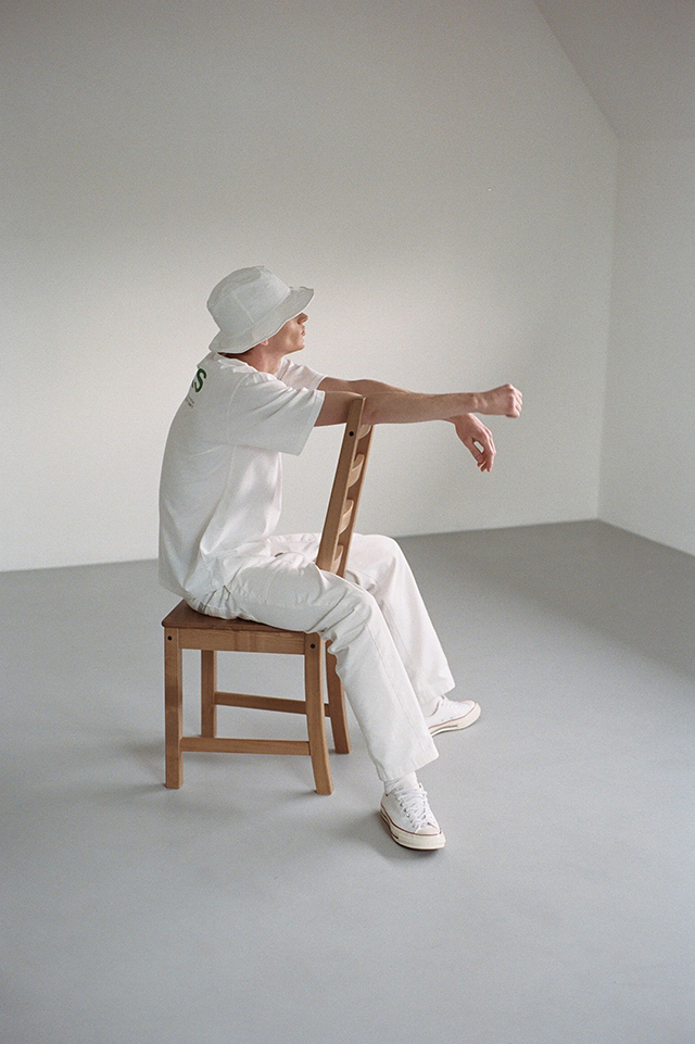이스트쿤스트(IST KUNST)의 첫 번째 여름 신상품 무신사 한정 발매 이스트쿤스트(IST KUNST)의 첫 번째 여름 신상품 무신사 한정 발매