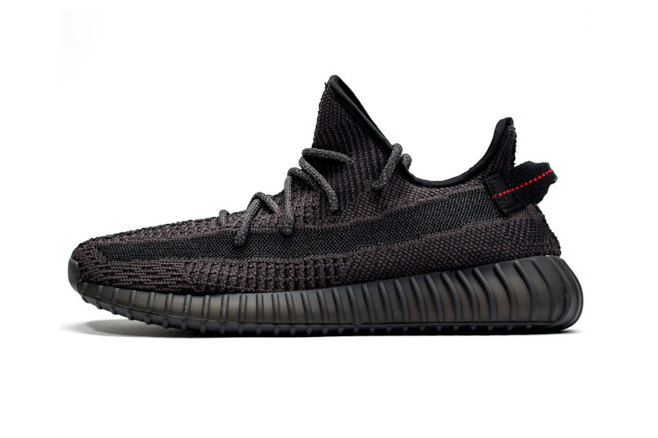 아디다스(ADIDAS) 이지부스트 350 V2 올 블랙 컬러 발매 예정 아디다스(ADIDAS) 이지부스트 350 V2 올 블랙 컬러 발매 예정