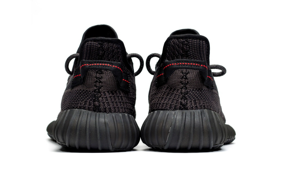 아디다스(ADIDAS) 이지부스트 350 V2 올 블랙 컬러 발매 예정 아디다스(ADIDAS) 이지부스트 350 V2 올 블랙 컬러 발매 예정