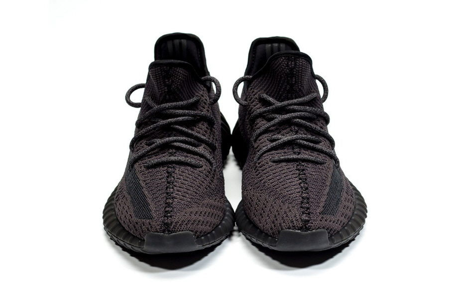아디다스(ADIDAS) 이지부스트 350 V2 올 블랙 컬러 발매 예정 아디다스(ADIDAS) 이지부스트 350 V2 올 블랙 컬러 발매 예정