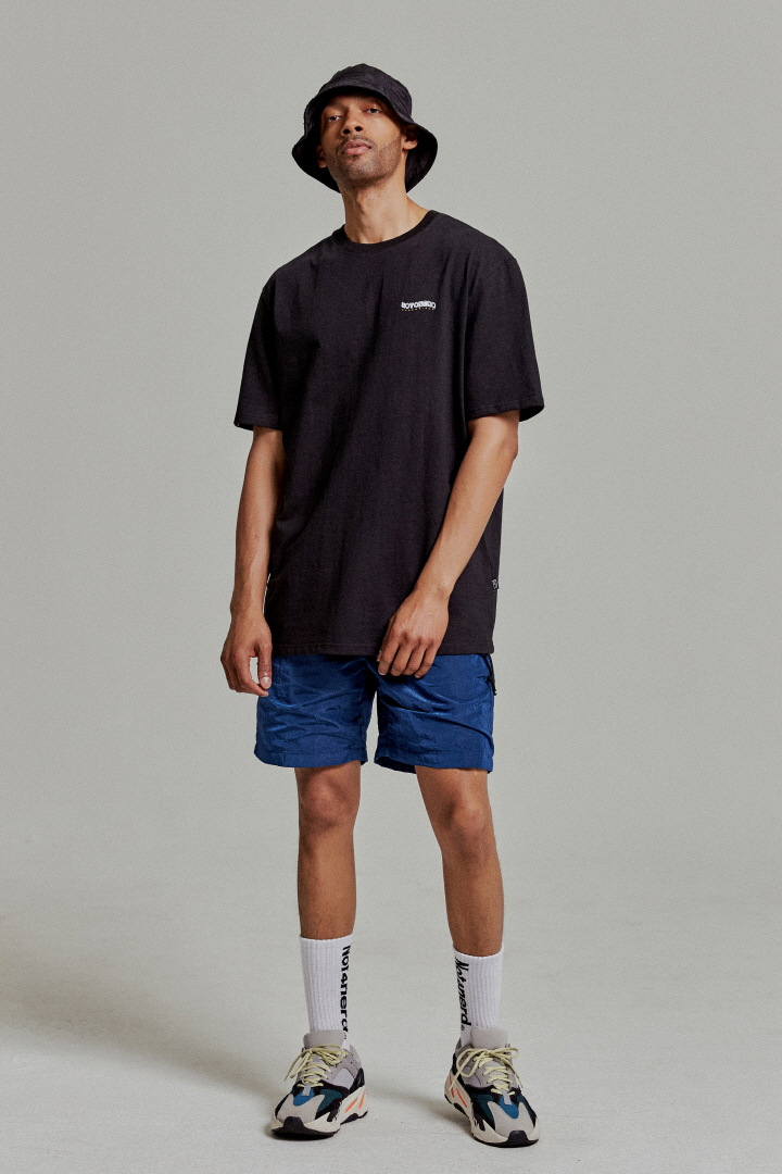 강렬한 인상의 여름 컬렉션을 선보인 낫포너드(NOT4NERD) 강렬한 인상의 여름 컬렉션을 선보인 낫포너드(NOT4NERD)